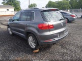 Volkswagen Tiguan Se WVGAV7AX6FW598736 photo