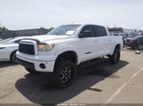 Toyota Tundra Limited 5.7L V8 5TFHY5F13CX212735 fotografie