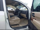 Toyota Sequoia Platinum 5.7L V8 5TDDW5G18AS029403 fotografie
