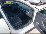 Volkswagen Passat 2.0T Se R-Line 1VWMA7A33KC013646 снимка