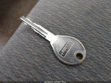 Nissan Frontier Xe 1N6DD26S6YC358012 снимка