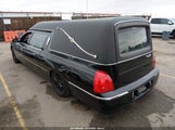 Lincoln Town Car Executive 1LJFM81W13Y605843 снимка