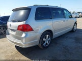 Volkswagen Routan Sel 2V8HW54X29R517913 photo