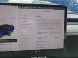 Tesla Model 3 Long Range/Mid Range 5YJ3E1EA7JF037121 fotografie