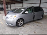 Toyota Sienna Le 7 Passenger/Le 8 Passenger 5TDKK3DC5FS574236 fotografie