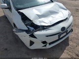 Toyota Prius Two JTDKBRFU8G3001603 fotografie