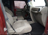 Jeep Wrangler Unlimited Sahara 1J4GA59188L604081 fotografie