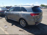 Kia Sorento 3.3L Sxl 5XYPKDA53HG300437 photo