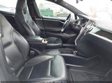 Tesla Model S 60D/70D/75D/85D/90D 5YJSA1E28GF145952 fotografie