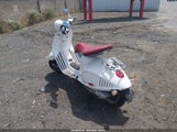 Vespa 946 ZAPM808G9D5000341 снимка