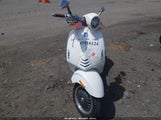 Vespa 946 ZAPM808G9D5000341 снимка