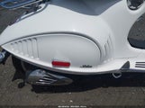 Vespa 946 ZAPM808G9D5000341 снимка