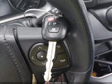 Toyota Rav4 Le JTMBFREV7JJ186289 снимка
