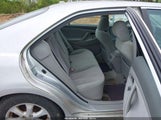 Toyota Camry Le 4T1BF3EKXAU040918 photo