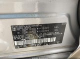 Toyota Rav4 Hybrid Xle JTMRWRFV7RD265372 photo