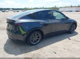 Tesla Model Y Long Range Single Motor Rear-Wheel Drive 7SAYGDED5SA374996 fotografie