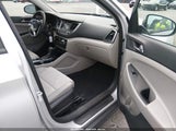 Hyundai Tucson Se KM8J2CA47JU693222 снимка