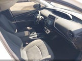 Toyota Prius Two JTDKBRFU2G3517178 снимка