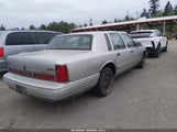 Lincoln Town Car Executive 1LNLM81W7TY711666 fotografie
