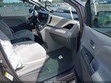 Toyota Sienna Le 8 Passenger 5TDKK3DC1FS529410 fotografie