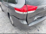 Toyota Sienna Xle V6 8 Passenger 5TDYK3DCXDS307813 photo