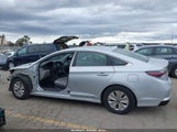 Hyundai Sonata Hybrid Se KMHE24L3XKA091056 photo