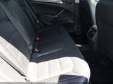 Volkswagen Passat 1.8T Se 1VWBT7A32GC016837 photo
