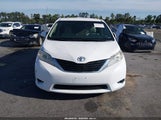 Toyota Sienna Le 5TDJK3DC6BS015137 снимка