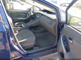 Toyota Prius Two JTDKN3DU1B1467319 снимка