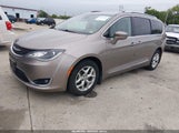 Chrysler Pacifica Touring-L Plus 2C4RC1EG1HR559584 снимка