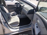 Toyota Corolla Le 2T1BU4EE2CC788640 fotografie