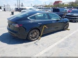 Tesla Model 3 Long Range/Mid Range/Standard Range/Standard Range Plus 5YJ3E1EAXKF361889 fotografie
