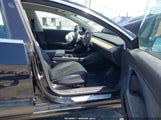 Tesla Model 3 Long Range/Mid Range/Standard Range/Standard Range Plus 5YJ3E1EAXKF361889 fotografie