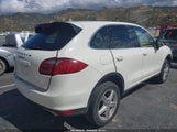 Porsche Cayenne S WP1AB2A21CLA44424 photo