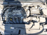 Toyota Corolla Le JTDEPMAE6MJ175730 снимка