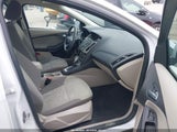 Ford Focus Se 1FADP3F24DL374208 снимка