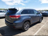 Toyota Highlander Xle 5TDJZRFH6JS804636 снимка