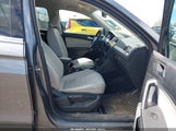 Volkswagen Tiguan 2.0T Se/2.0T Sel/2.0T Sel R-Line/2.0T Sel R-Line Black 3VV2B7AX1KM050494 fotografie