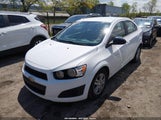 Chevrolet Sonic Lt Auto 1G1JC5SH8F4123101 снимка