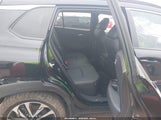 Toyota Corolla Cross Xle 7MUEAABG5RV081547 fotografie