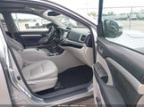 Toyota Highlander Xle V6 5TDJKRFH1FS174858 photo