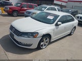 Volkswagen Passat 1.8T Limited Edition 1VWAT7A37FC092709 fotografie