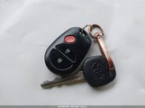 Toyota Sequoia Sr5 5.7L V8 5TDZY5G15AS026619 снимка