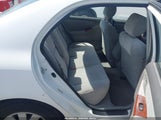 Toyota Corolla Le JTDBR32E330014035 снимка
