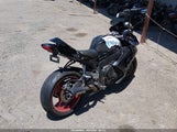 Suzuki Gsx-R600 JS1GN7EA082111149 снимка