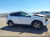 Toyota Rav4 Xle JTMWFREV2JJ728710 photo