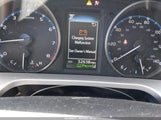 Toyota Rav4 Xle JTMWFREV2JJ728710 photo