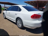 Volkswagen Passat 1.8T Wolfsburg Edition 1VWAT7A38FC069438 снимка