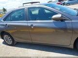 Toyota Camry Le 4T1BF1FK1HU271994 снимка