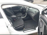 Hyundai Elantra Se 5NPDH4AE5FH636078 снимка